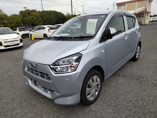 9131 Daihatsu Mira e s LA350S 2018 г. (LUM Kobe Nyusatsu)